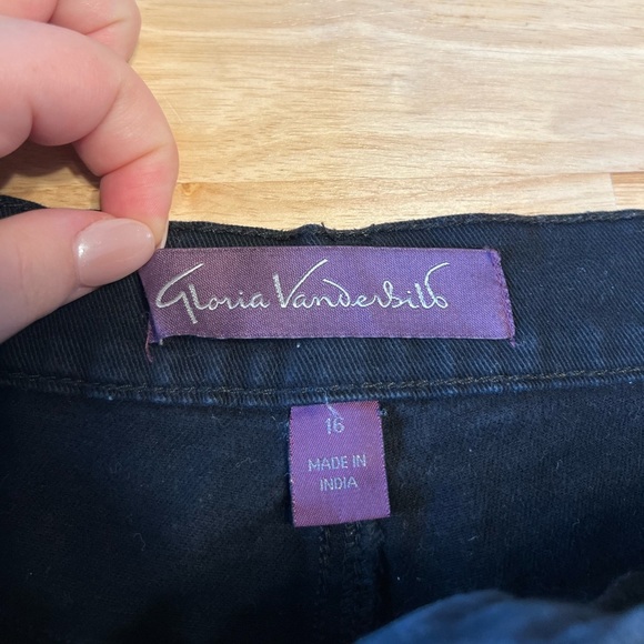 Gloria Vanderbilt Women’s Black Denim Jeans Distressed Raw Edge Size 16 - Picture 10 of 15